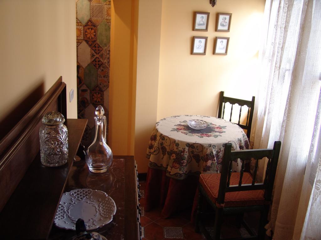 Apartamentos La Columna Chinchón Eksteriør billede