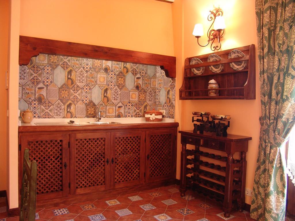 Apartamentos La Columna Chinchón Eksteriør billede